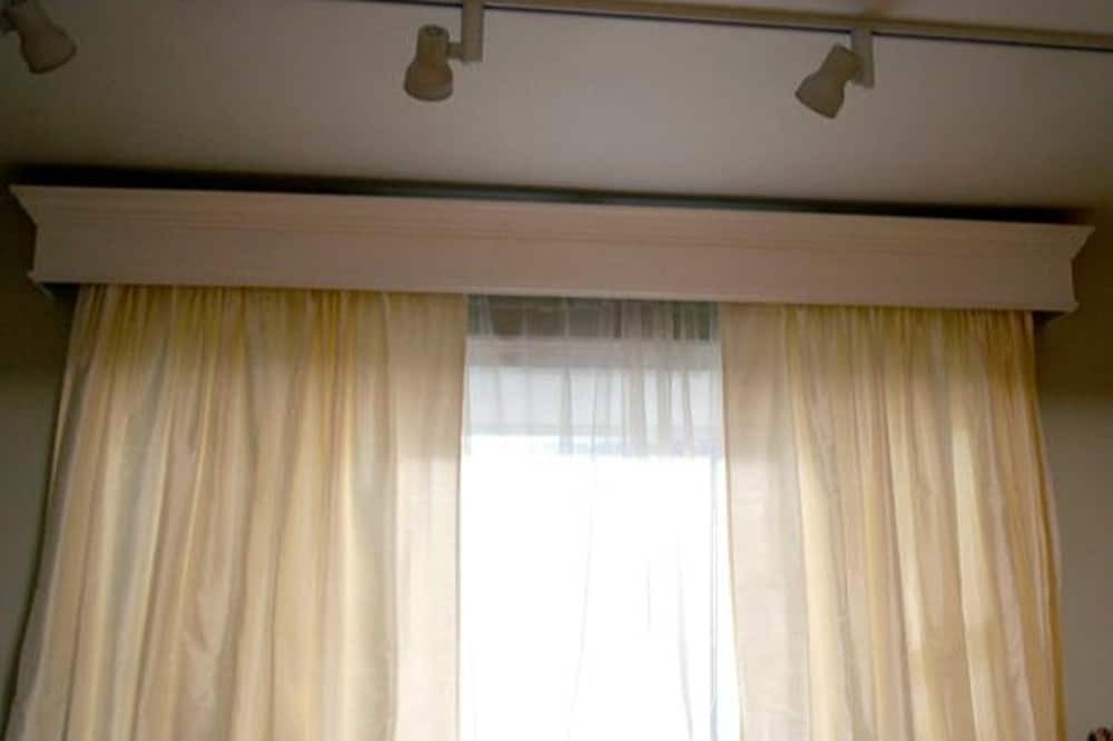 Custom cornices, window cornices, and wood valances from Ida and Norma’s Draperies near Spokane, Washington (WA)
